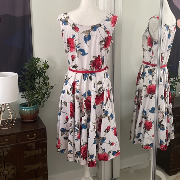 Queen of Holloway A-Line Rose Dress, Size XL - Picture 5 of 7